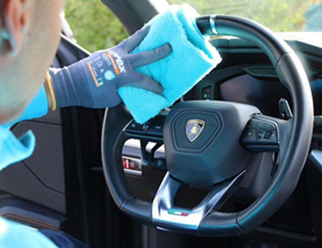 Lavaggio Auto Glint Out